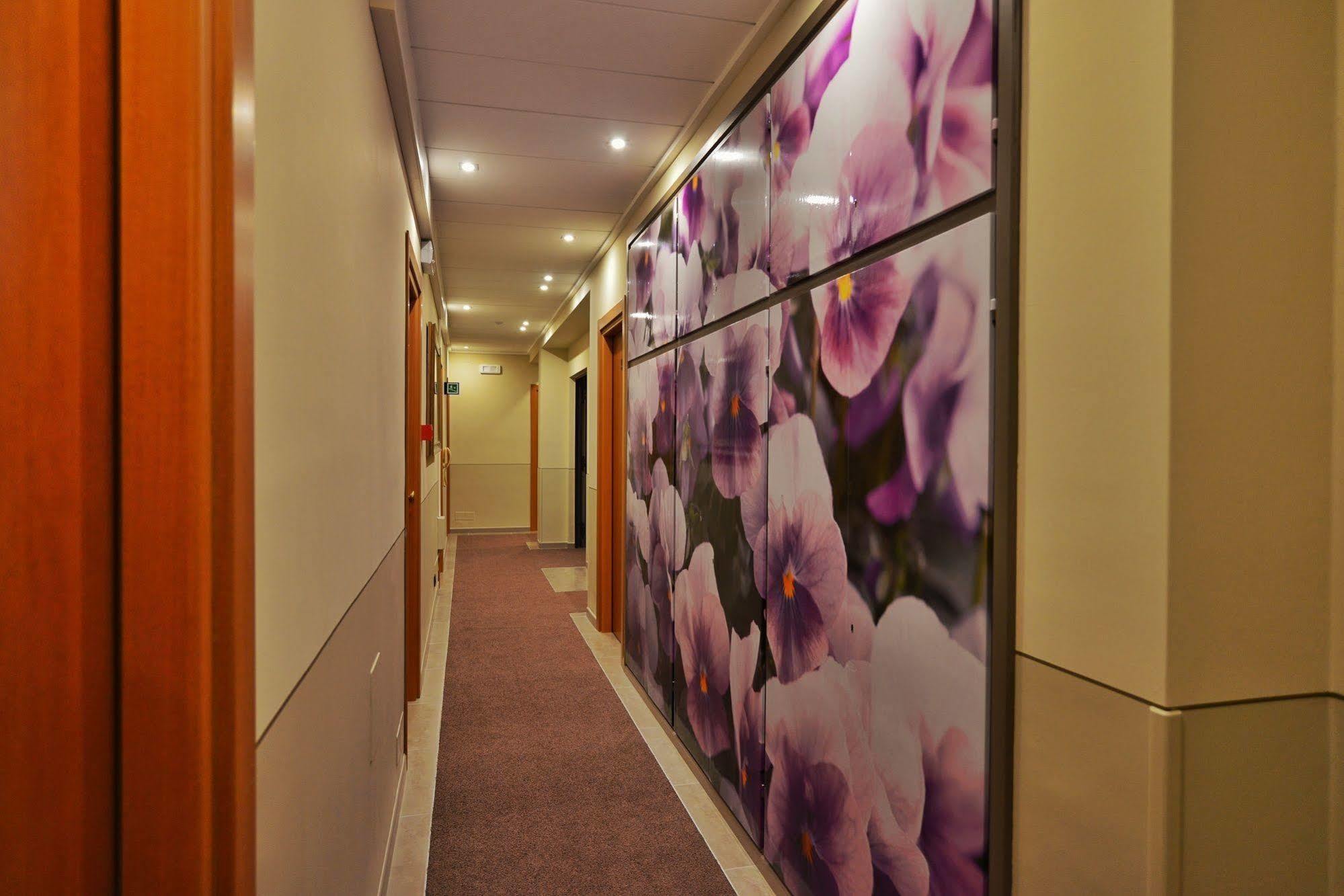 Hotel Sorriso Тосколано-Мадерно Экстерьер фото