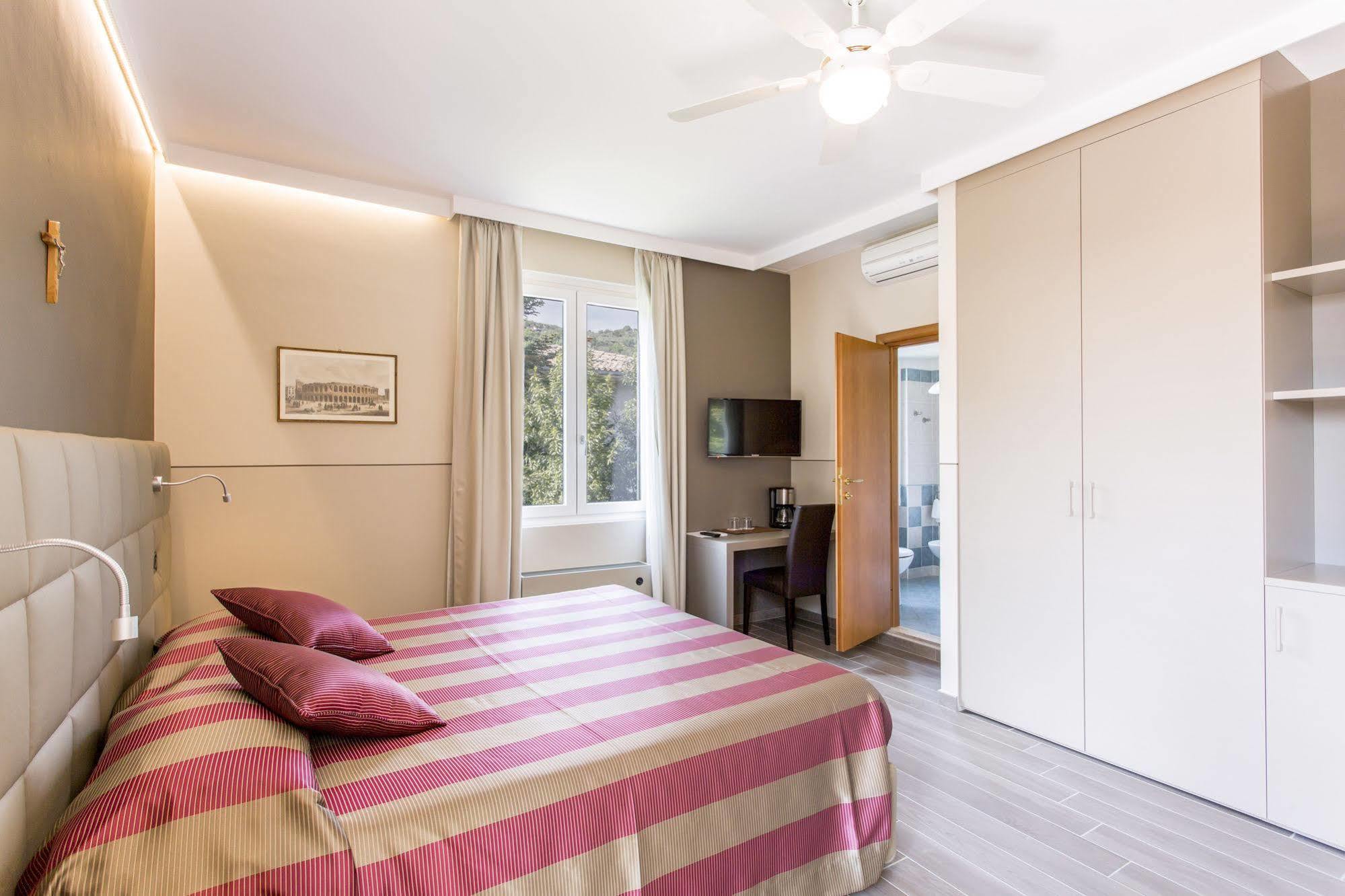 Hotel Sorriso Тосколано-Мадерно Экстерьер фото