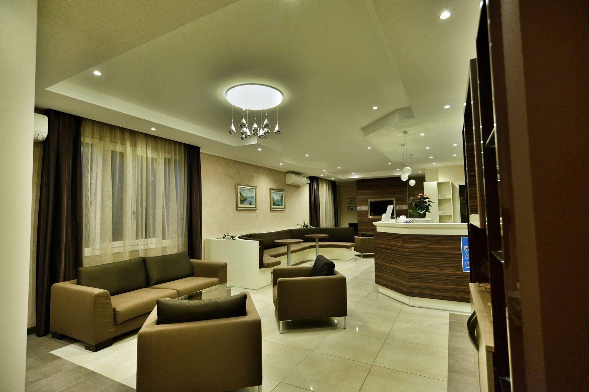 Hotel Sorriso Тосколано-Мадерно Экстерьер фото