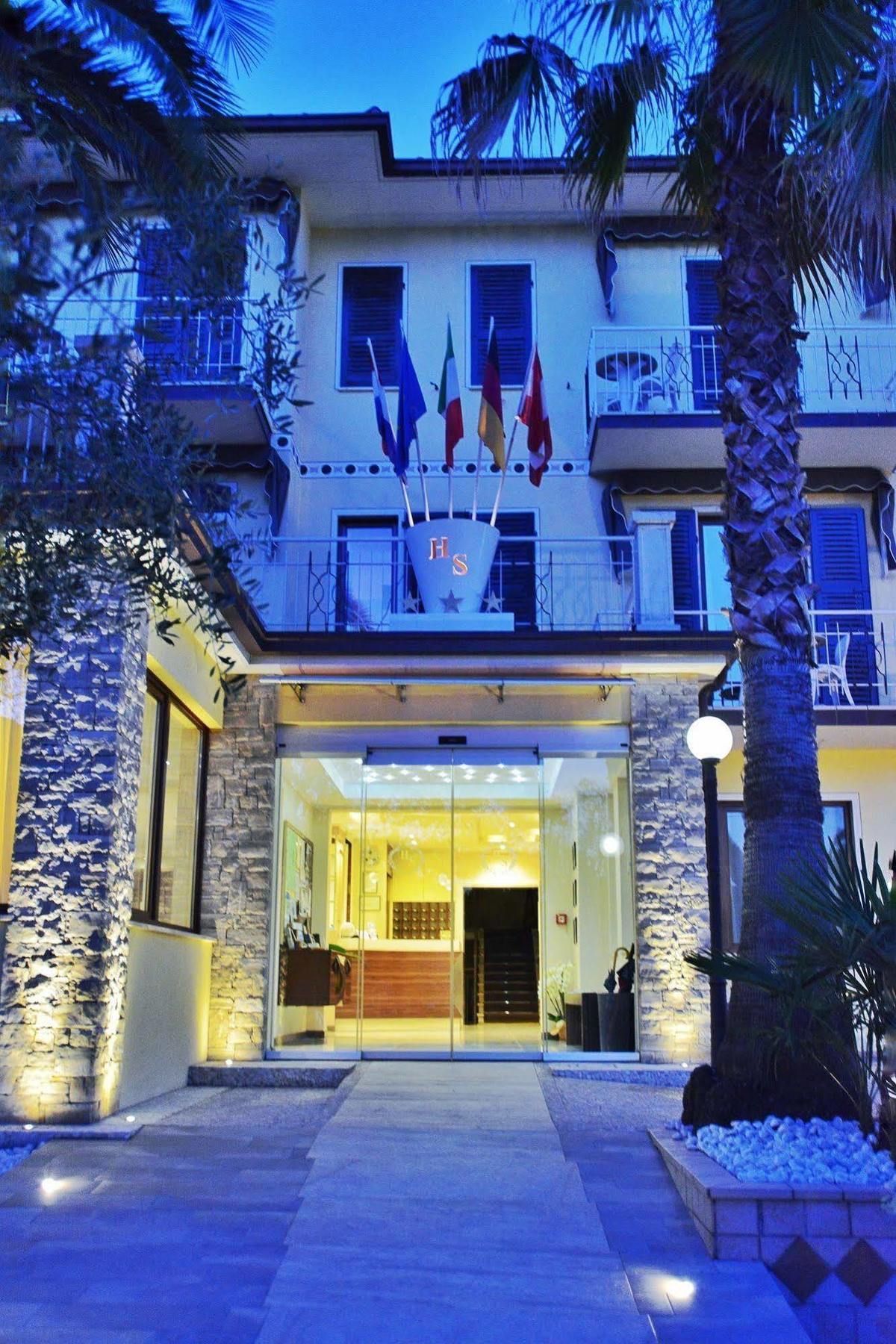 Hotel Sorriso Тосколано-Мадерно Экстерьер фото