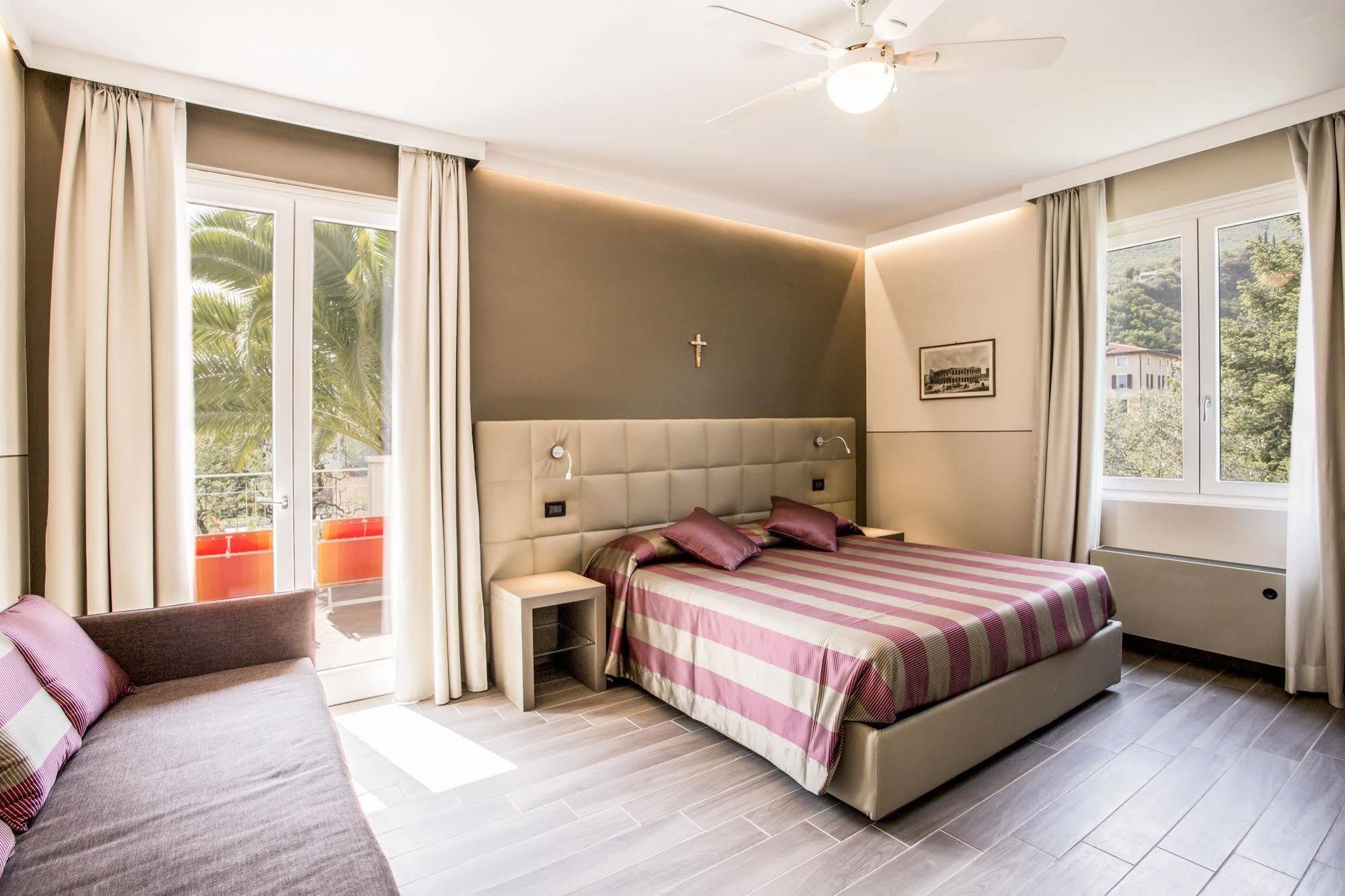Hotel Sorriso Тосколано-Мадерно Экстерьер фото