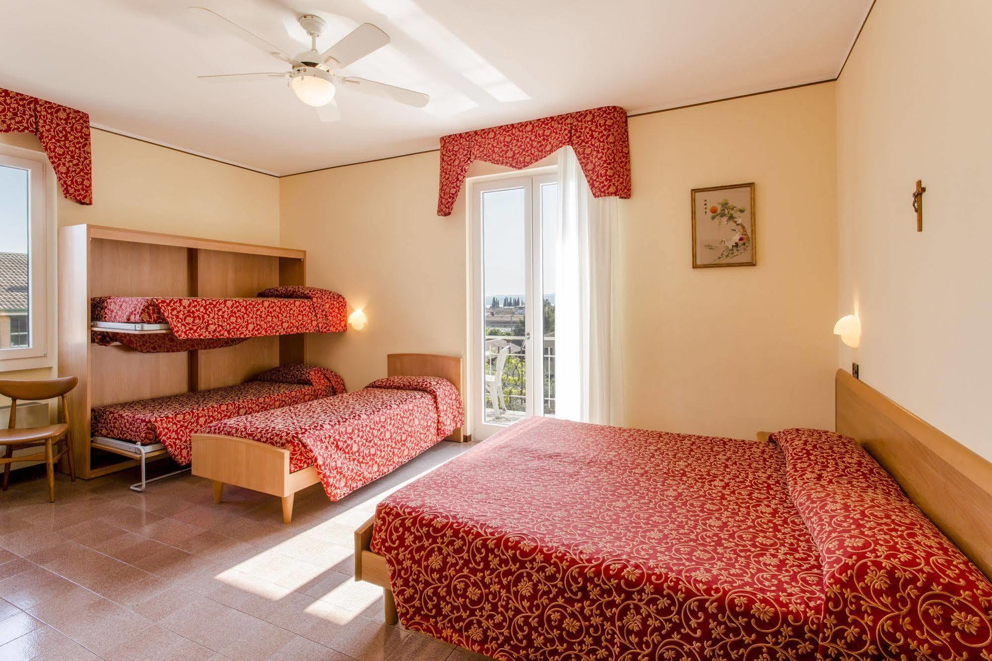 Hotel Sorriso Тосколано-Мадерно Экстерьер фото