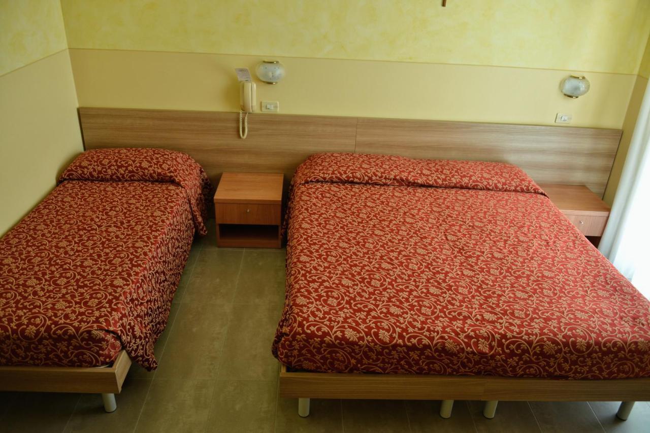 Hotel Sorriso Тосколано-Мадерно Экстерьер фото
